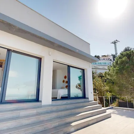 Maison Face A La Au-dessus De La Baie De Villa Rosas